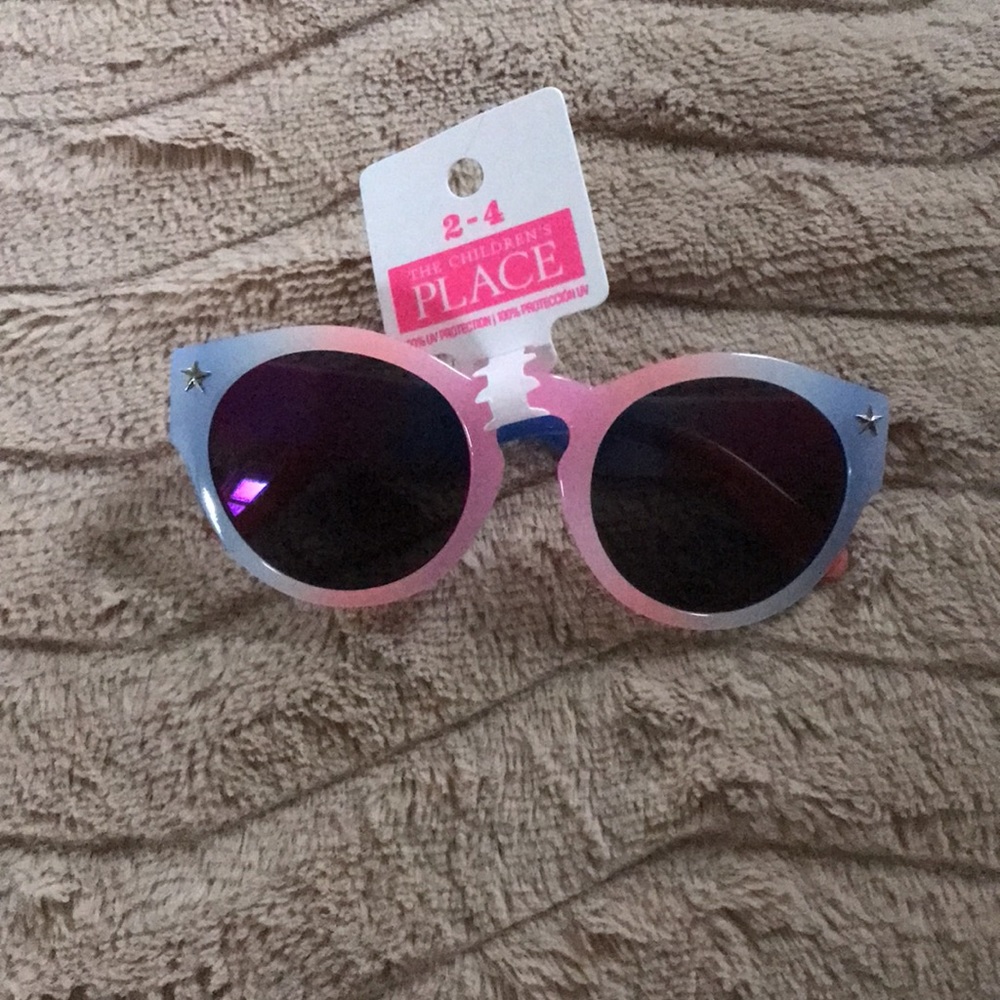 Sunglasses - Picture 2 of 7